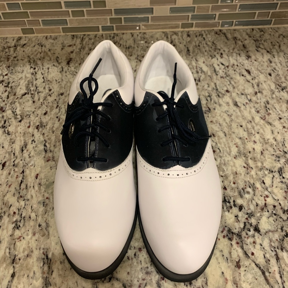 Men’s Nike Classic Oxford Golf Shoes
